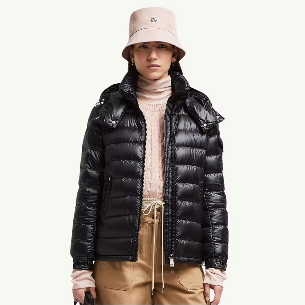 Moncler Dalles Hooded Short Down Jacket